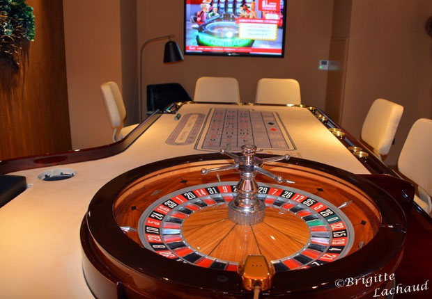 Black Hawk slot machine